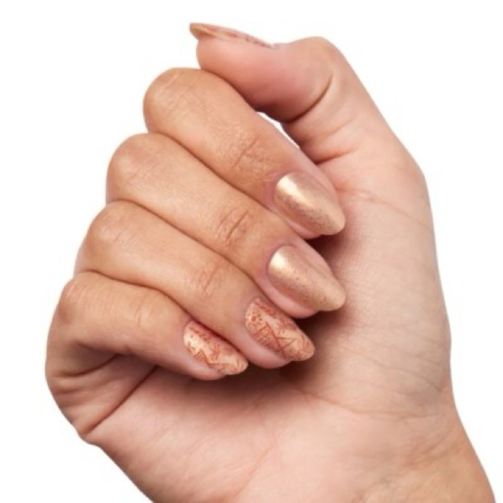 B2G1 BEACH BUM Color Street Nail Strips